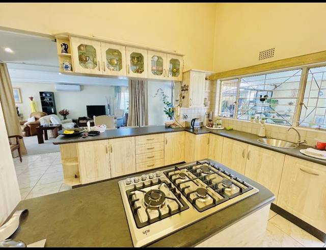 4 BEDROOM HOUSE FOR SALE IN LINMEYER